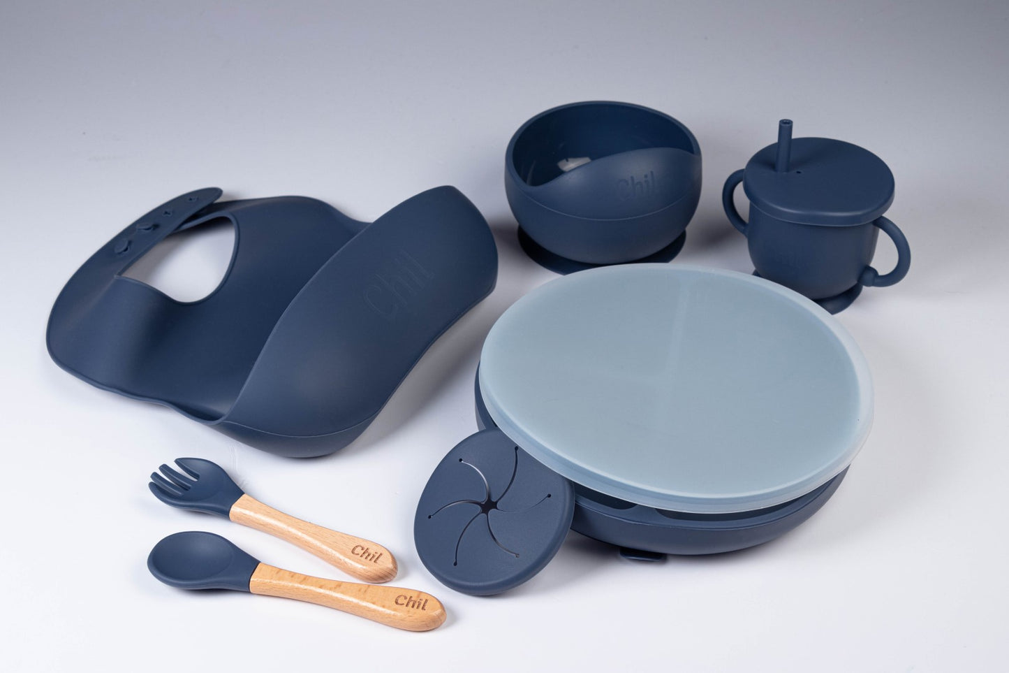 Chil tableware set with lid